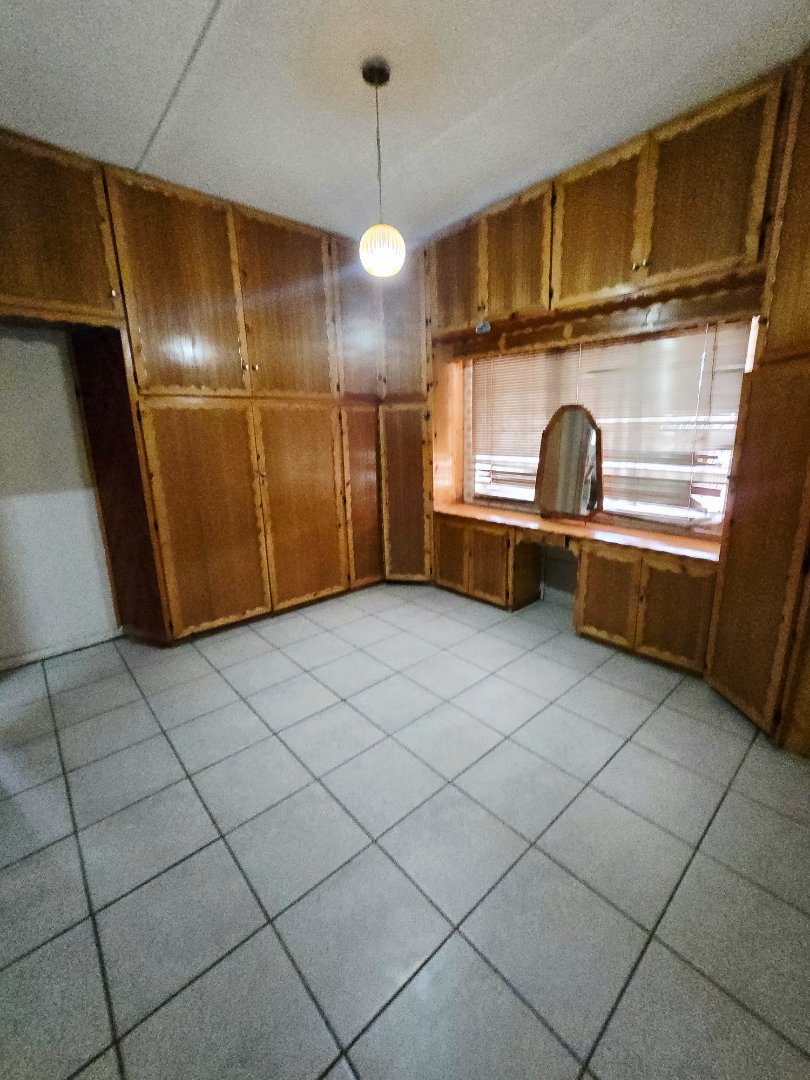 5 Bedroom Property for Sale in Elandia North West